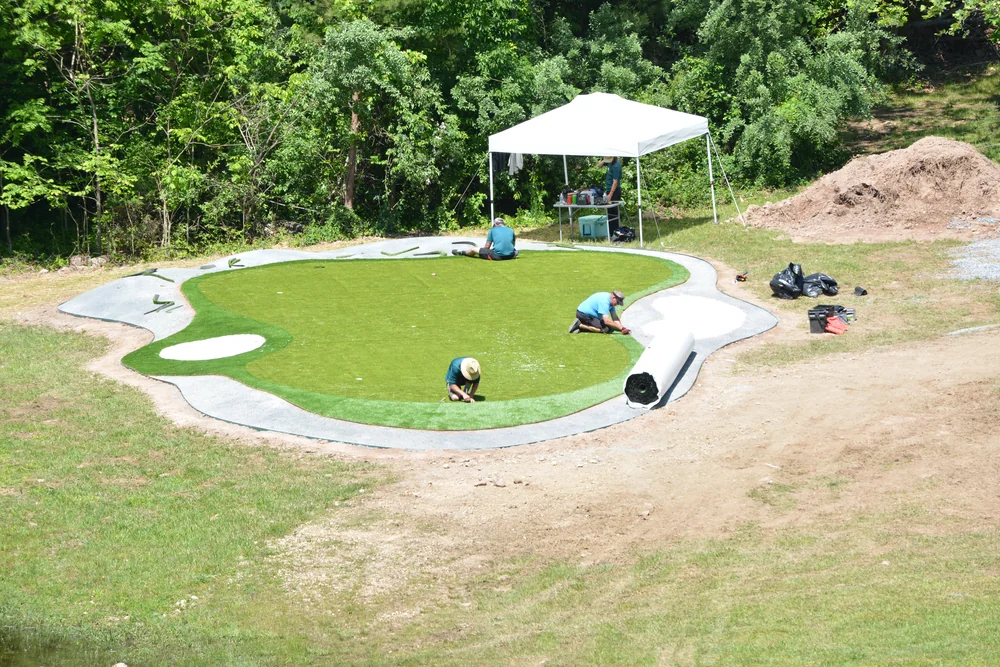 What to Expect From a Professional Artificial Turf Installation in Toronto
