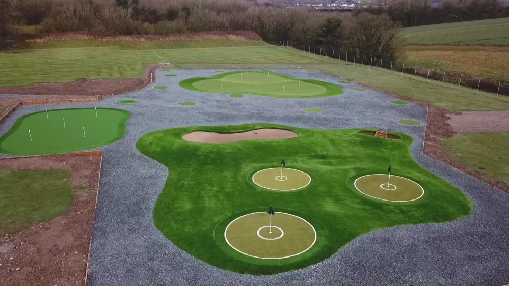 Grass Selection for Putting Greens vs. Tee Lines vs. Chipping Areas in Toronto