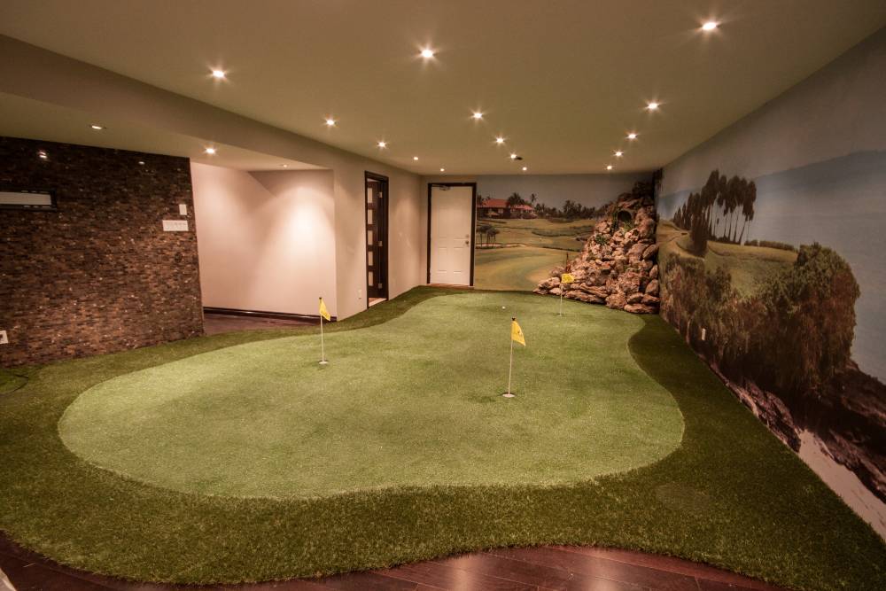 indoor&#32;putting&#32;green&#32;(1)